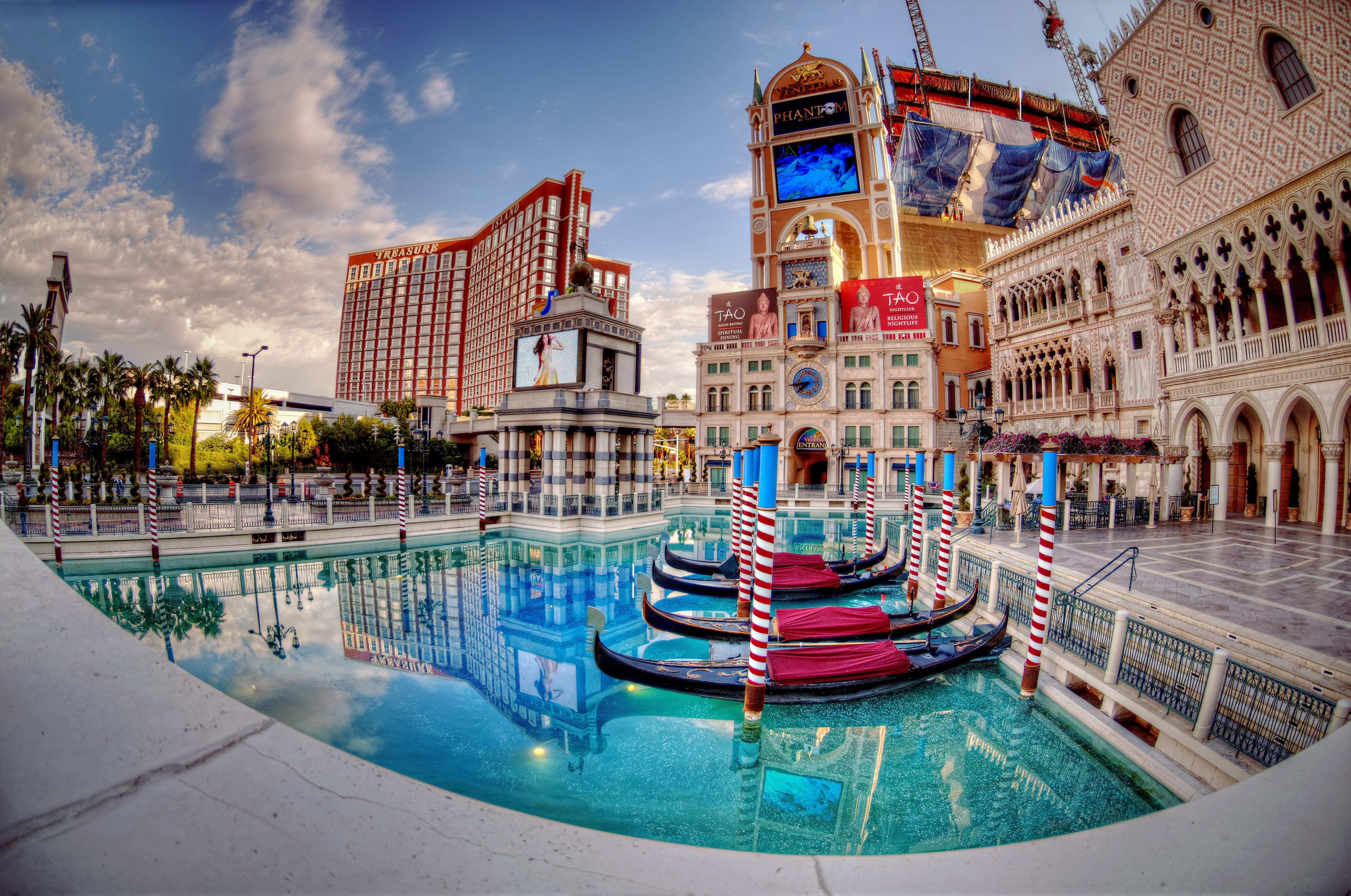 resorts-and-hotels-in-las-vegas